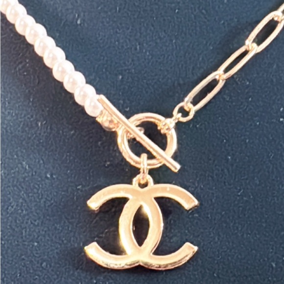 ๐ฏ%Authentic CHANEL Charm on Unbranded Necklace - Picture 2 of 4